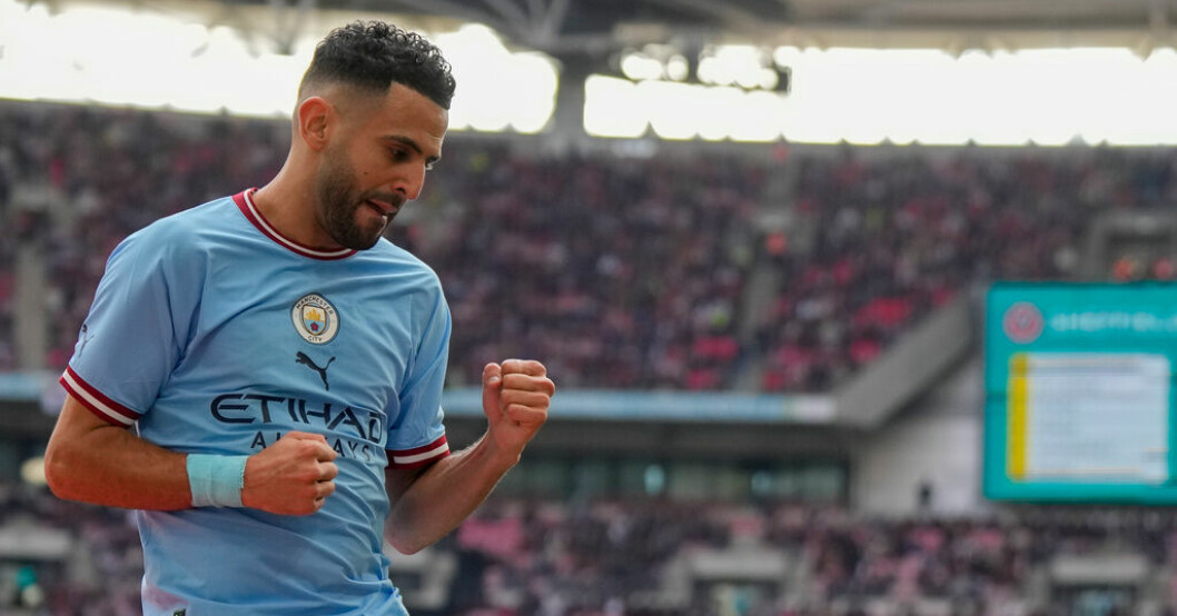 Manchester Citys Riyad Mahrez firar ett av sina tre mål i FA-cupsemifinalen mot Sheffield United. Mahrez sköt City till FA-cupfinal
