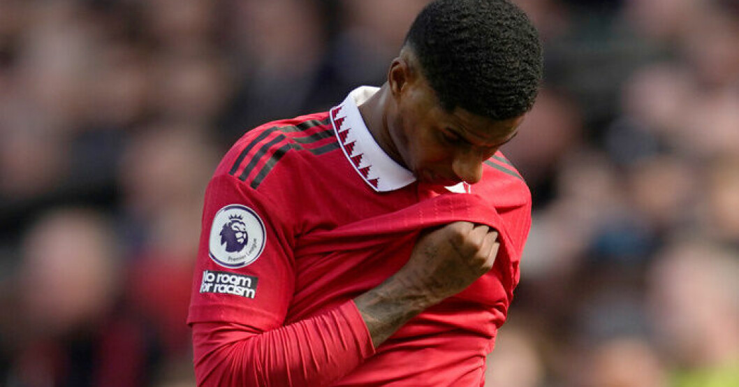 Manchester Uniteds Marcus Rashford lämnar planen skadad. Uniteds oro trots segern – Rashford skadad