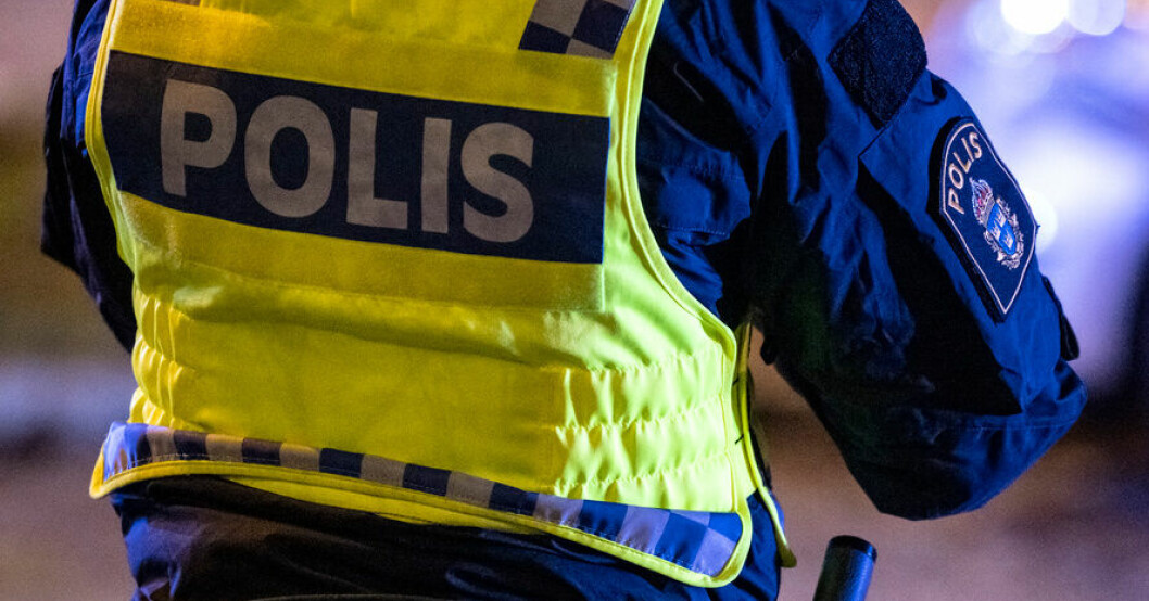 Mannen kom självmant ut från bostaden efter att ha förhandlat med polisen. Arkivbild. Man i Uppsala gripen för mordförberedelser