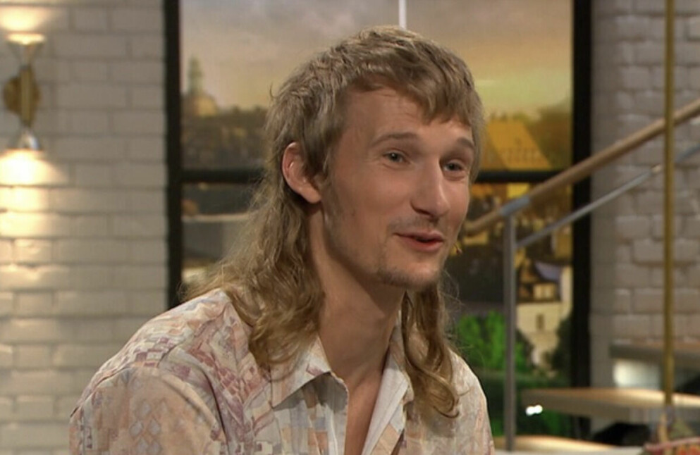 Marcus Berggren. Marcus Berggren i Nyhetsmorgon med sin hockeyfrilla