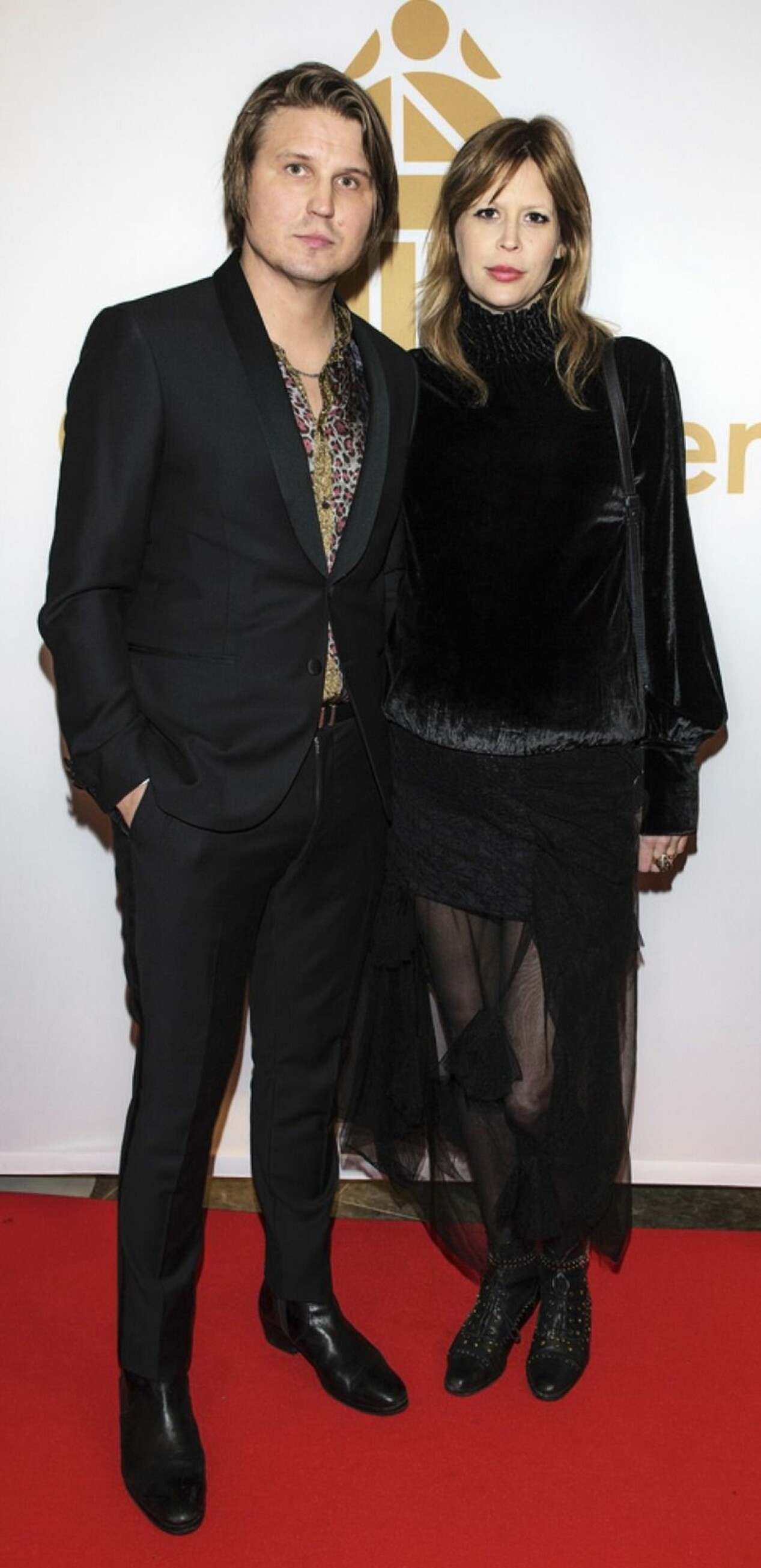 Markus Krunegård och Sofie Krunegård på röda mattan. Markus Krunegård och Sofie Krunegård på röda mattan.