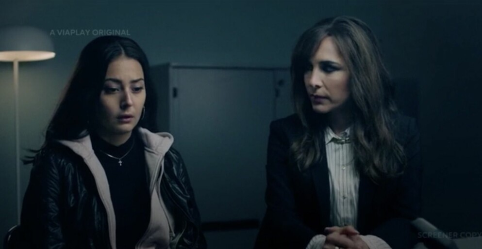 Nora Rios och Alexandra Rapaport. Nora spelar Marta och Alexandra Rapaport spelar Nora i Heder