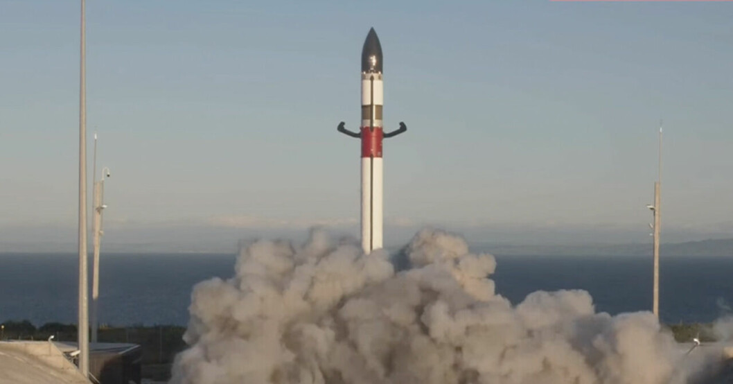 Satelliten Mats skjuts upp i rymden.