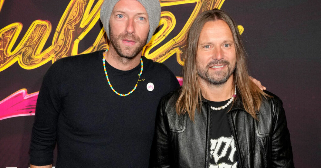 Max Martin, till höger, tillsammans med Coldplay-sångaren Chris Martin vid premiären av "&|Juliet" på Broadway i New York i höstas. Arkivbild. Nio Tonychanser för Max Martins musikal