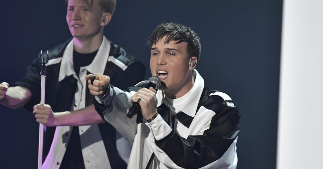 Artisten Efraim Leo gör debut i Melodifestivalen under lördagens delfinal. Melodifestivalen 2021: Efraim Leo om flirten med Lovad