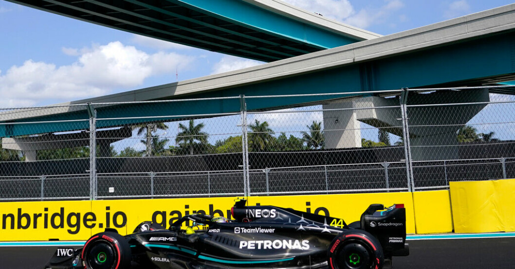 Mercedesförararen Lewis Hamilton har svårt att få till det i Miami. Mercedesbas sågar egna F1-bilen