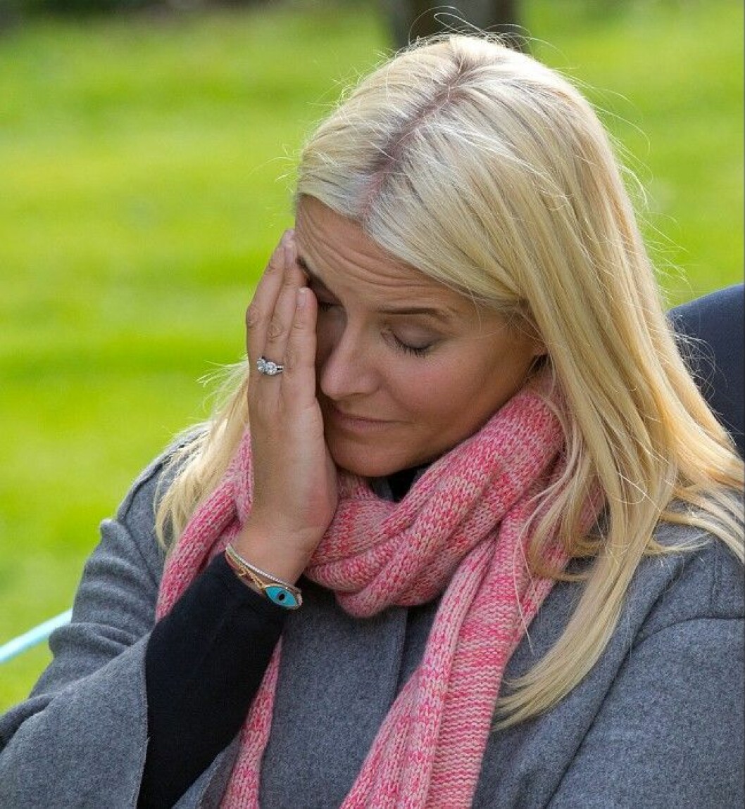 Kate Middleton har stulit norska kronprinsessan Mette-Marits hemhjälp. Foto: IBL Crown Princess Mette-Marit of Norway AUDNEDAL, NORWAY - SEPTEMBER 18: Norwegian Crown Princess Mette-Marit of Norway and Crown PrinceHaakon of Norway visit the town of Audnedal, on the second Day of their county visit to Vest-Agder on September 18, 2013 in Audnedal, Norway. Photo: Albert Nieboer-RPE NETHERLANDS OUT (c) DPA / IBL Bildbyrå