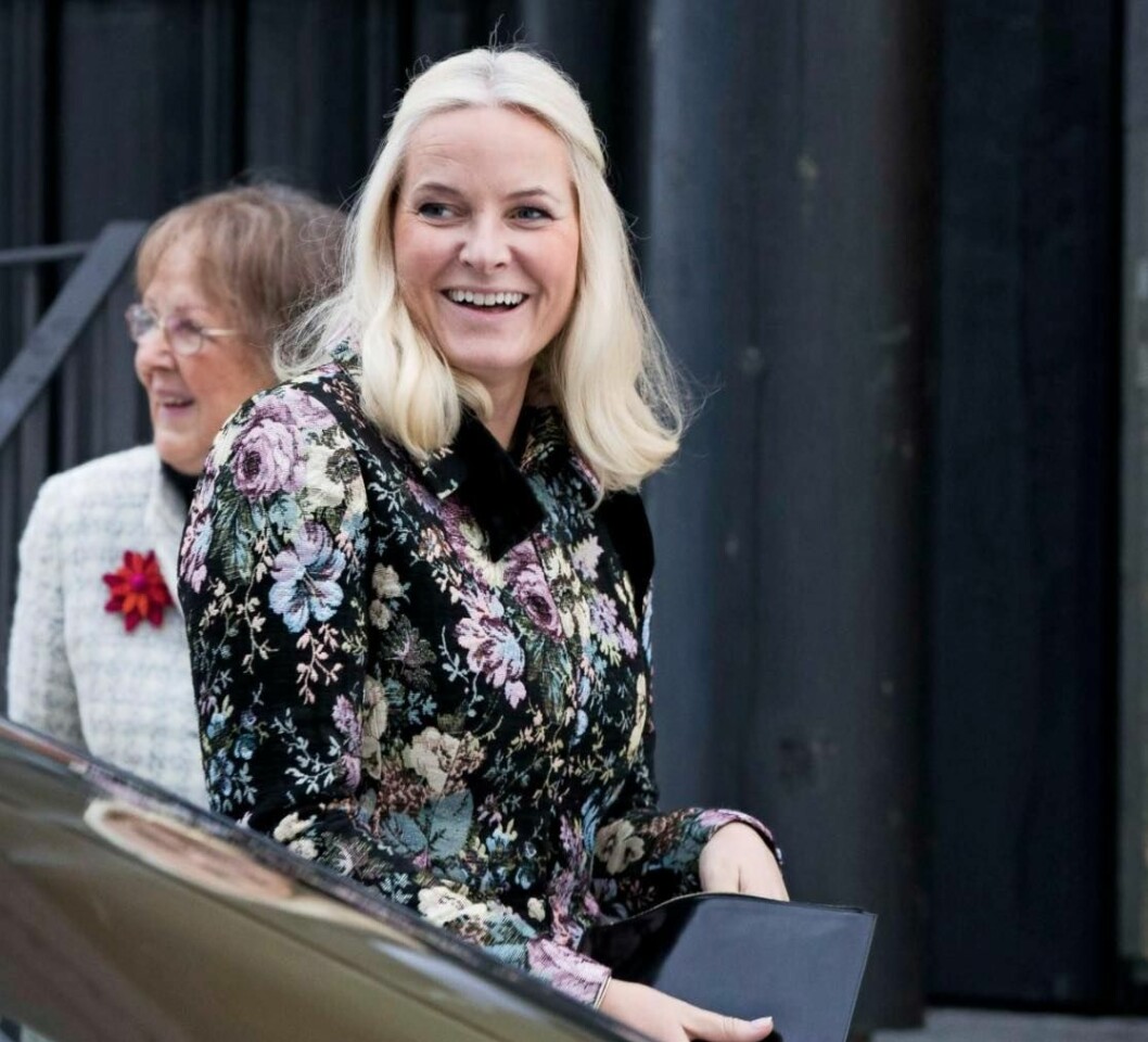 kronprinsessa Mette-Marit lägger över 400 000 kronor på kläder