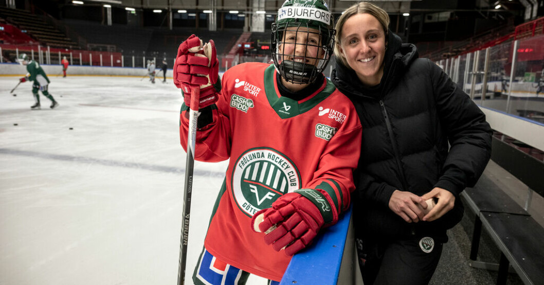 Michelle Karvinen och Hanna Olsson dominerade när Frölunda vann sin första match i kvalserien till SDHL. Frölundakross i kvalpremiär
