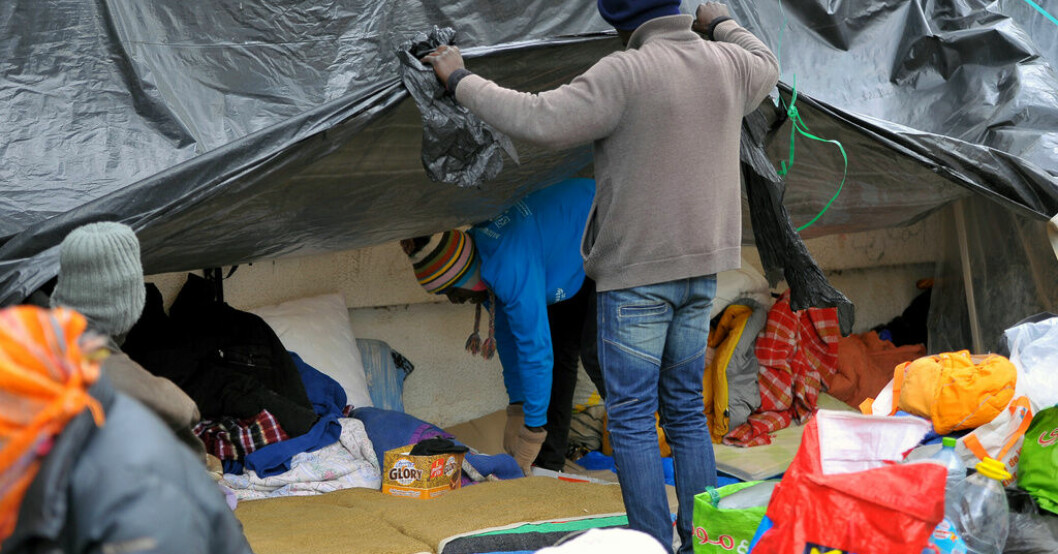 Migranter från länder söder om Sahara på ett flyktingläger i Tunis i i Tunisien i förra veckan. Arkivbild. Migranter drunknade utanför Tunisien