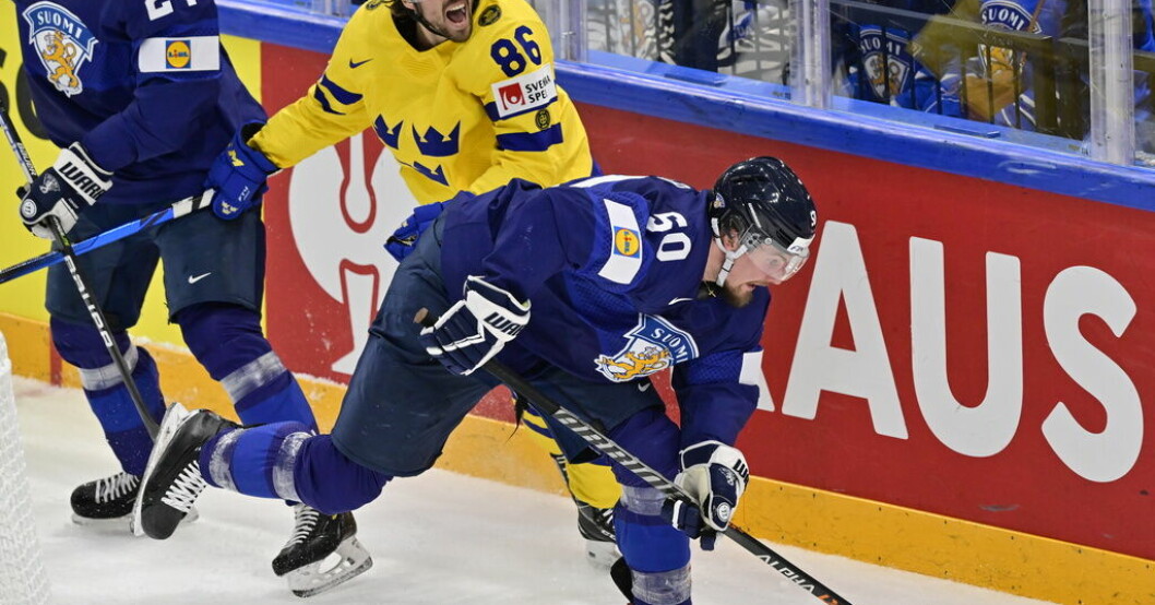 Mikael Seppälä, i blått, är klar för HV71. Arkivbild. HV71 värvar världsmästarback