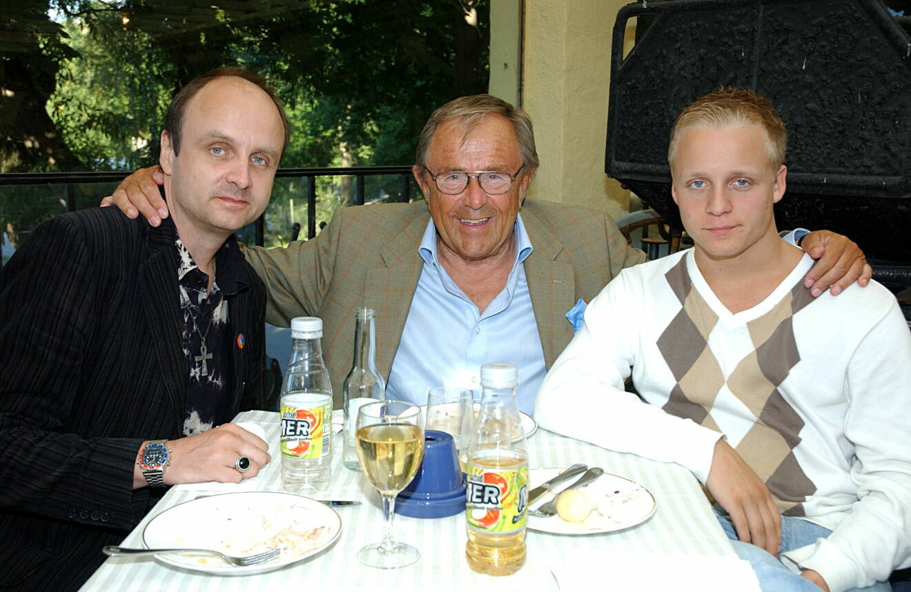 Mikael Weise (till vänster) på härlig lunch med pappa Arne Weise och lillebror Andreas Weise.