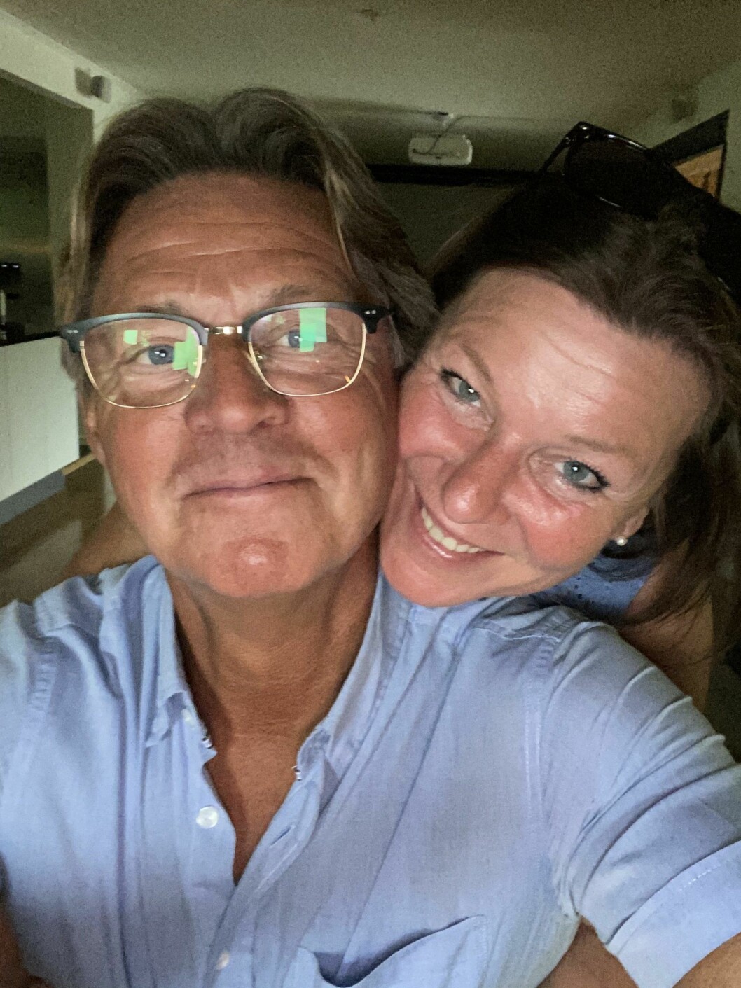 Mikael Sandström och Lotta Engberg är nu officiellt ett par. Mikael Sandström och Lotta Engberg.