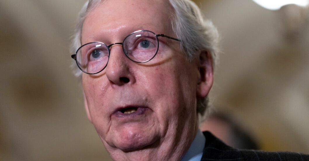 Mitch McConnell, Republikanernas mångåriga ledare i den amerikanska senaten vårdas på sjukhus för hjärnskakning. Arkivbild. McConnell vårdas för hjärnskakning efter fall