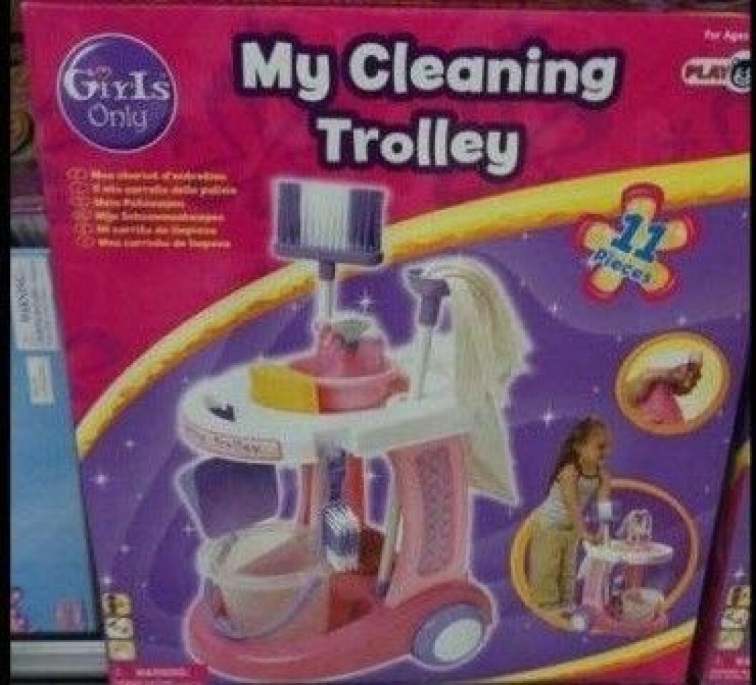 Via: <a href="http://blog.wondershare.com/the-top-10-toys-not-to-buy-your-kids-christmas-2011/" target="_blank">wondershare.com</a> my-cleaning-trolley