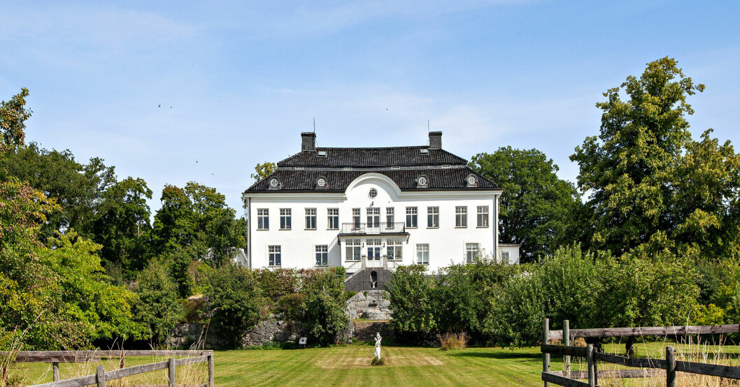 Slottet ligger med närhet till djur och natur.