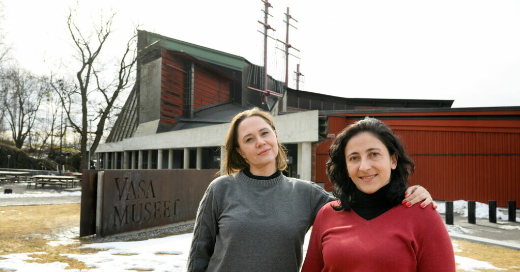 Natalija Tjerhik och Polina Petrasjyna, museianställda från Ukraina, besöker Vasamuseet för att berätta om sina erfarenheter av att skydda kulturarvet under krig. De gömde Ukrainas klenoder på topphemlig plats