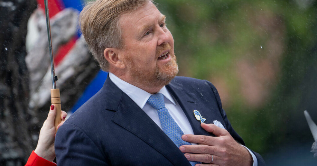 Nederländernas kung Willem-Alexander under sitt tal i Amsterdam. Nederländernas kung ber om ursäkt för slaveriet