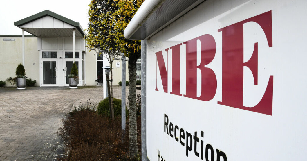 Nibe Industrier tillverkar och säljer utrustning för uppvärmning av hus. Arkivbild. Nibe överväger köp av Fujitsu