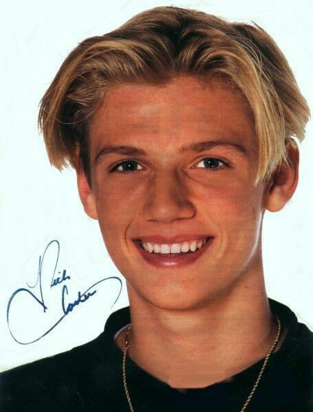 Foto:<a href="http://bradsticks.com/wp-content/uploads/2011/06/Nick-Carter-und-der-Mittelscheitel.jpg"> Bradsticks</a> Nick-Carter-und-der-Mittelscheitel
