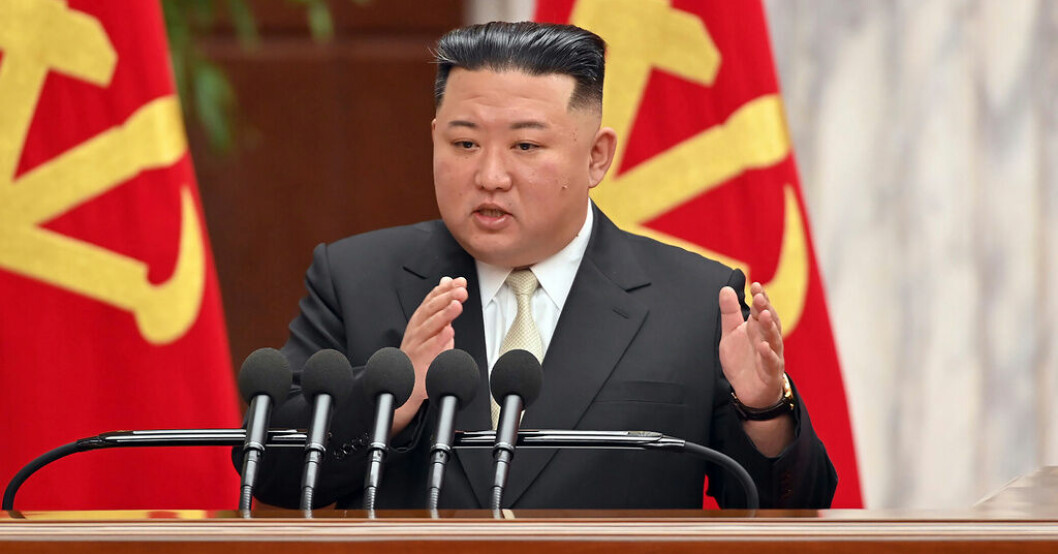 Nordkoreas militärkommission, som leds av landets diktator Kim Jong Un, har beslutat om att vidta krigsavskräckande åtgärder i samband med USA:s och Sydkoreas gemensamma militärövning. Arkivbild. Nordkorea har avfyrat kryssningsrobot från ubåt
