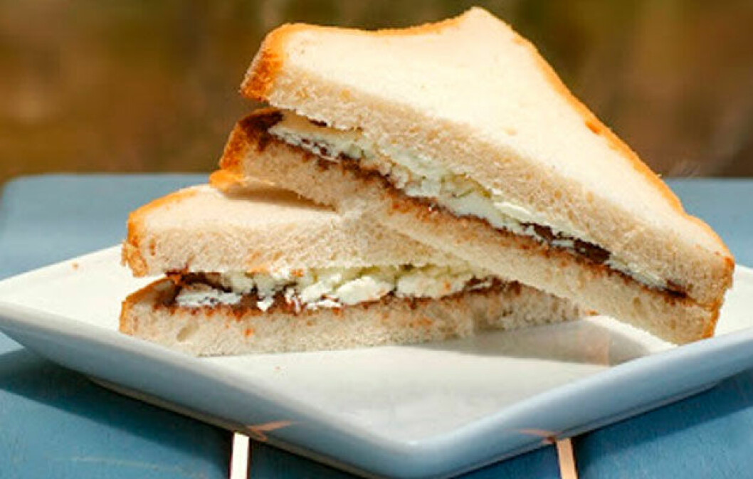 Källa: <a href="http://www.southerninlaw.com/2014/01/goat-cheese-and-nutella-sandwich-recipe-weird-but-wonderful.html" target="_blank">southerninlaw.com</a> nutella_mat_recept_konstig_14
