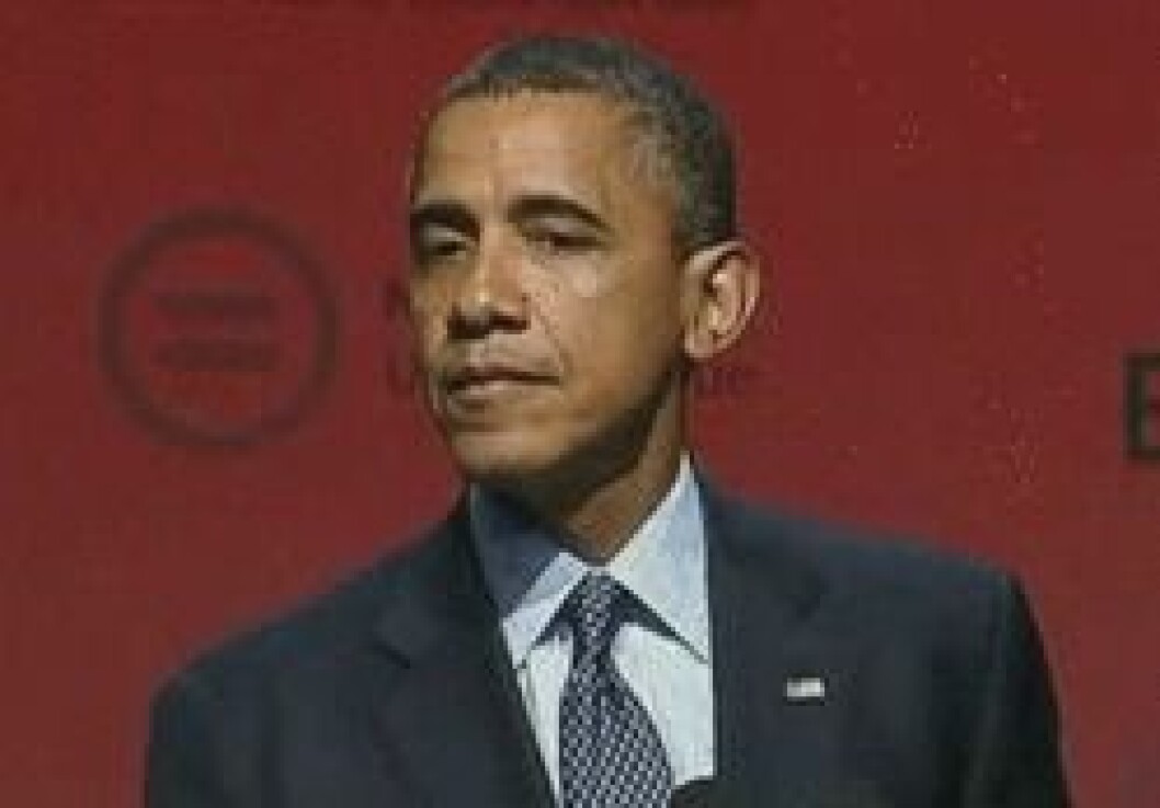 via <a href="http://giphy.com/gifs/barack-obama-politics-please-j8Q3iC82ZgoDu" target="_blank">Giphy.com</a> obama 2