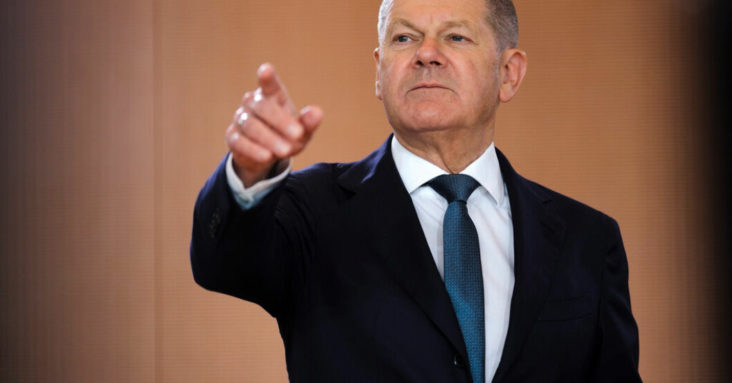 Olaf Scholz kan komma att plocka upp telefonluren och ringa Putin framöver. Arkivbild. Scholz öppnar för nya samtal med Putin