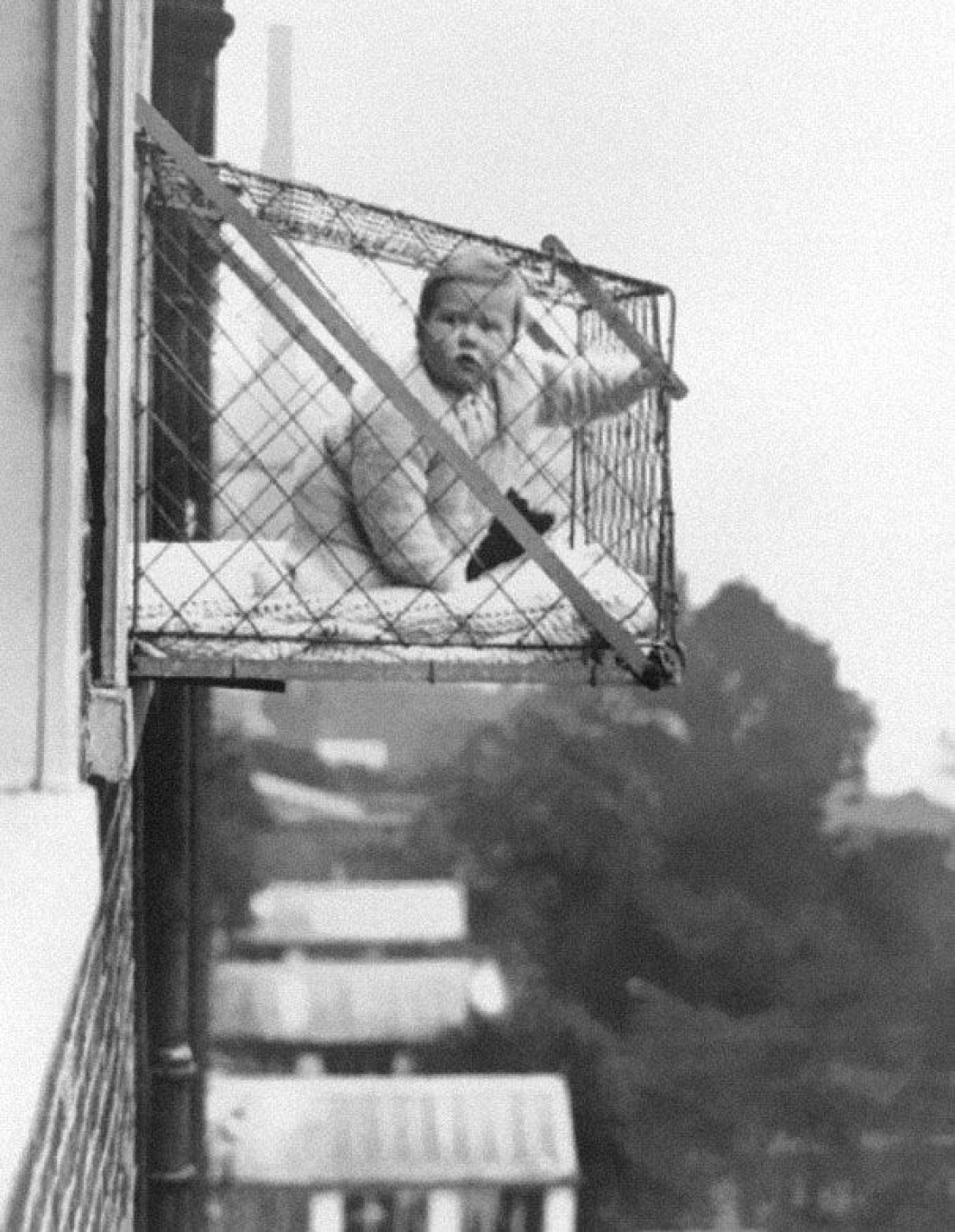 Foto: <a href="http://www.theatlantic.com/technology/archive/2010/10/old-weird-tech-baby-cage-edition/63819/" target="_blank">The Atlantic</a> old-historic-photos-201__605