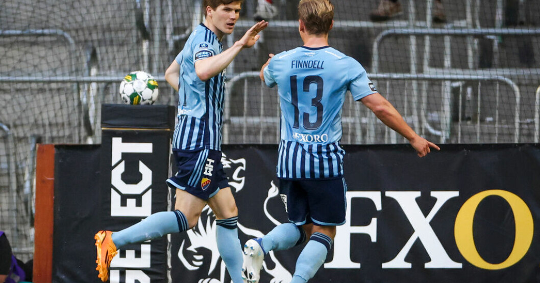 Oliver Berg, till vänster, gjorde matchens enda mål när Djurgården besegrade Häcken med 1–0 på Tele2 arena. Berg hjälte för Djurgården mot Häcken