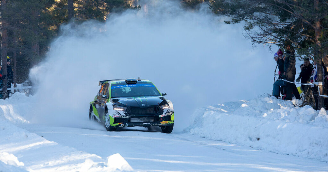 Oliver Solberg och kartläsaren Elliot Edmondson närmar sig segern i WRC2-klassen. Solbergs drömsits – nära segern: "Redo"