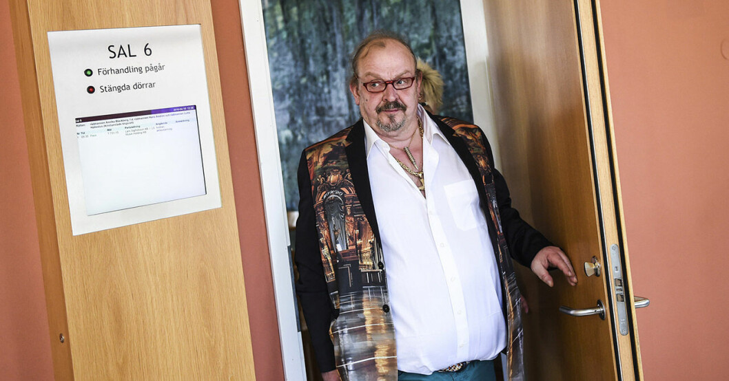 Olle Jönsson, sångare i Lasse Stefanz, under rättegången mellan bandet och Lasse Sigfridsson i tingsrätten i Kristianstad.