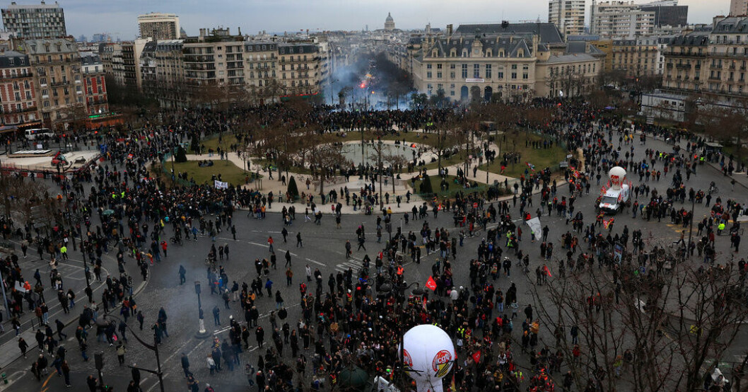 Omfattande protester i Paris i tisdags mot planerna på att höja pensionsåldern. Arkivbild. Frankrike: Nya protester utlovas
