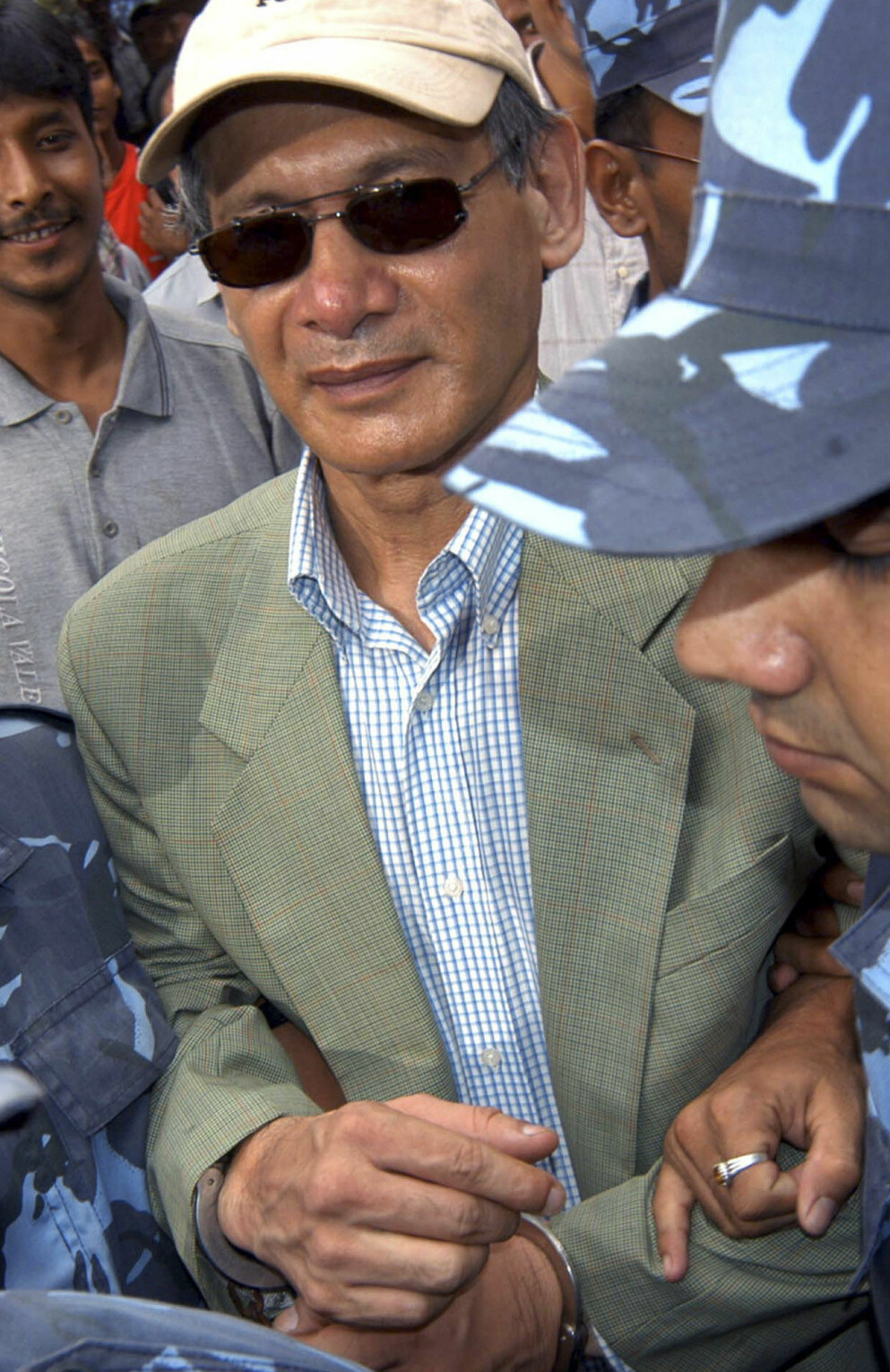 Charles Sobhraj när han fångatogs i Nepal, 2004.