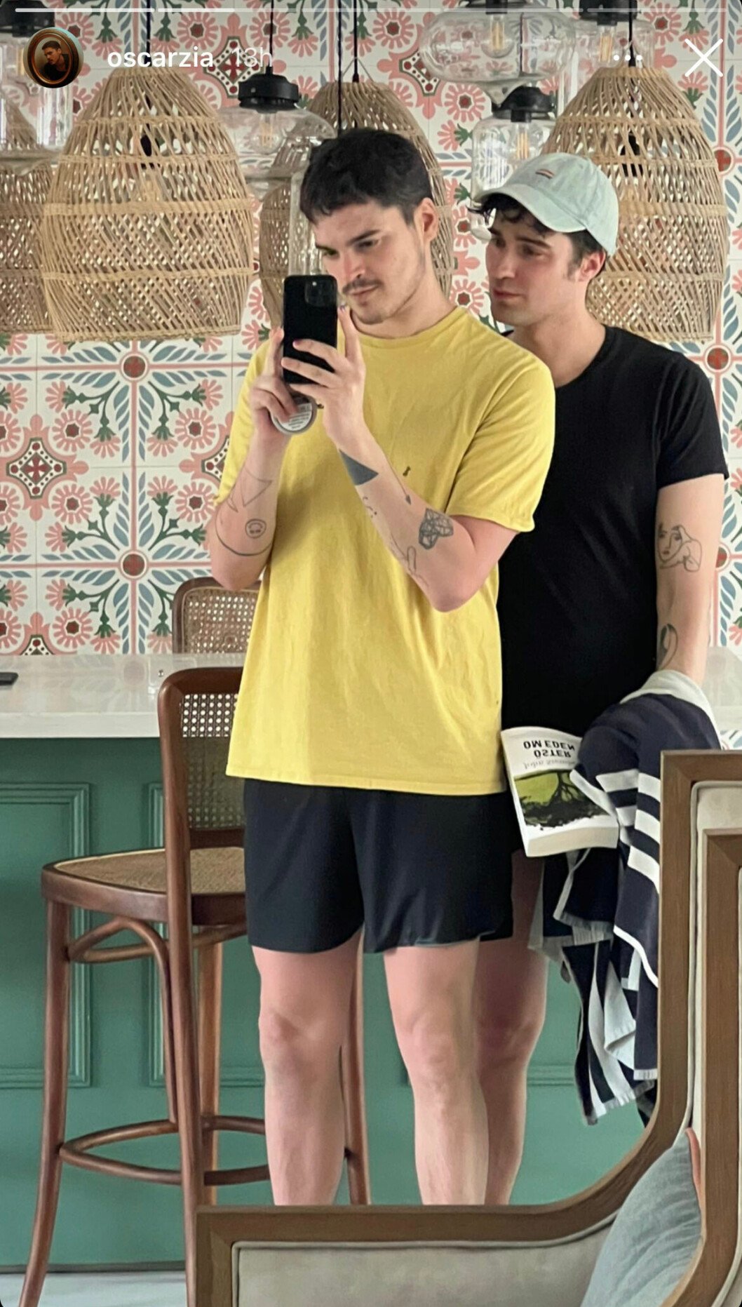 Oscar Zia visar upp pojkvännen Axel Winqvist för följarna på Instagram. Oscar Zia visar upp pojkvännen Axel Winqvist för följarna på Instagram.