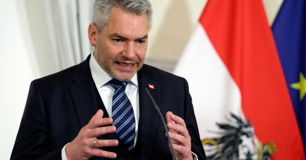 Österrikes förbundskansler Karl Nehammer är nöjd med veckans EU-toppmöte i Bryssel. Arkivfoto. Tuffare tag mot migranter i EU