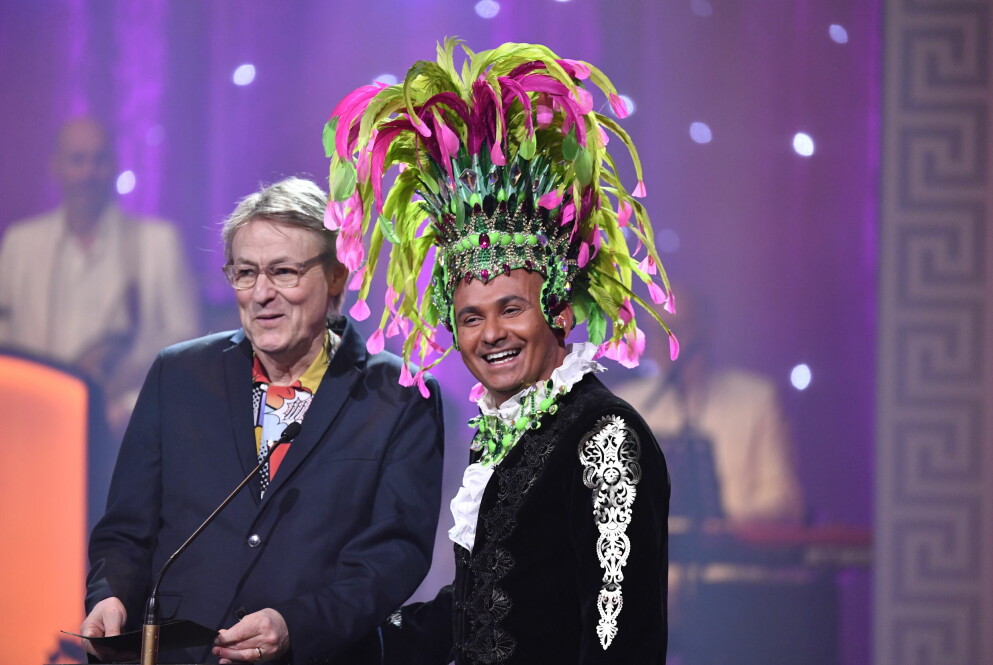 På QX-galan i Stockholm 2020 delade Lars Lerin och maken Manoel ”Junior” Marques Lerin ut pris. Junior visade stolt upp sitt brasilianska arv på scenen. På QX-galan i Stockholm 2020 delade Lars Lerin och maken Manoel ”Junior” Marques Lerin ut pris.