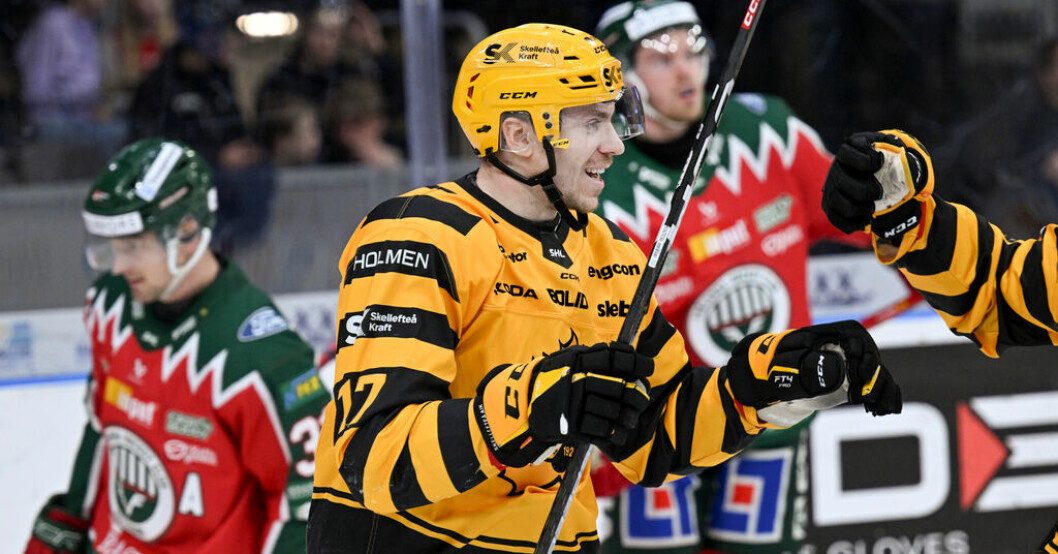 Pär Lindholm jublar efter att ha gjort 1–0 för Skellefteå mot Frölunda i Göteborg. Starkt Skellefteå nollade formsvagt Frölunda
