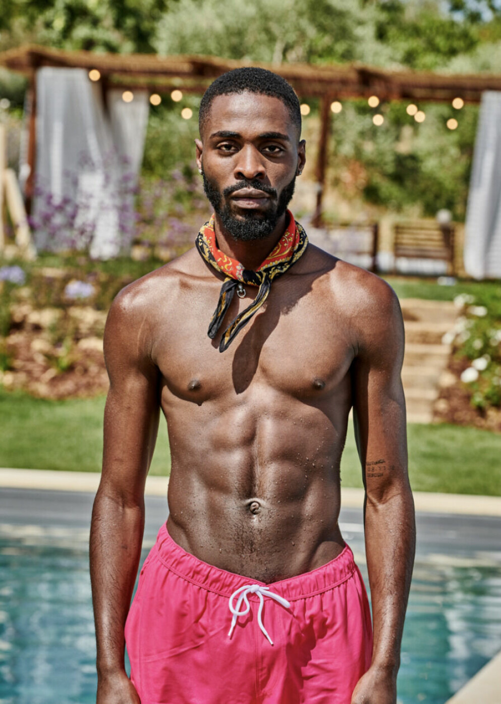 Patrice Emedi i <span class=" italic" data-lab-italic_desktop="italic">True Love.</span> Patrice Emedi i True Love på discovery+