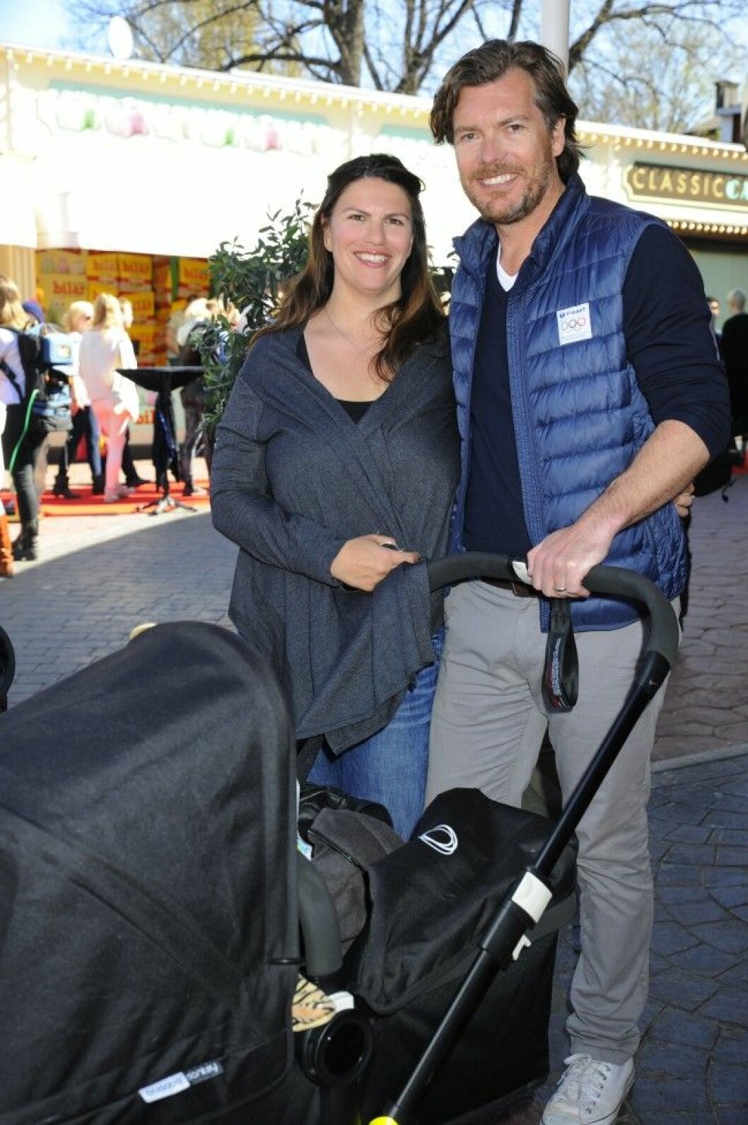 Patrik Grimlund och hustrun Sara ligger inte på latsidan precis. Patrik Grimlund och hustrun Sara ligger inte på latsidan precis.