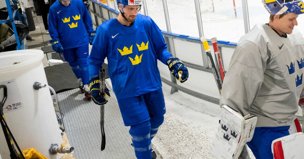 Patrik Nemeth, tvåa från höger, har ungerska rötter, men inte jättekoll på Ungerns ishockeylandslag. Okända VM-motståndaren – första mötet på 88 år