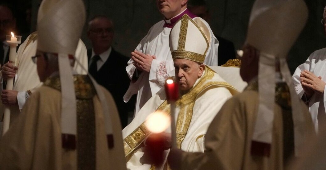 Påven tillbaka i blickfånget – höll mässa