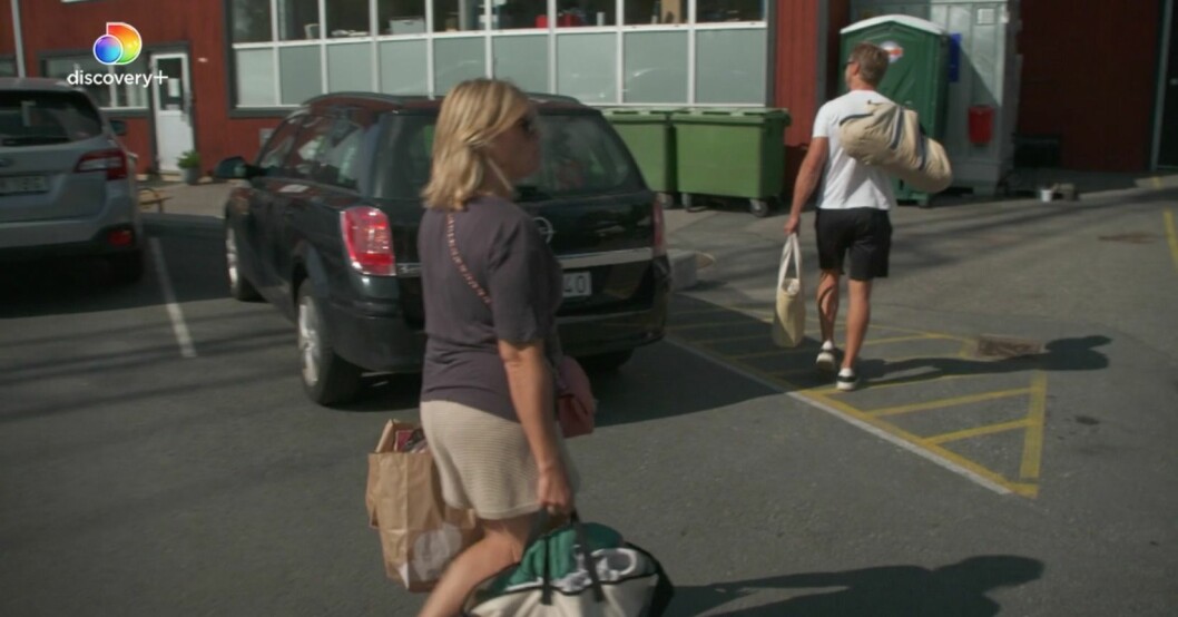 Linus Wahlgren försvinner när de gått i land på Sandhamn. Pernilla Wahlgren, Linus Wahlgren