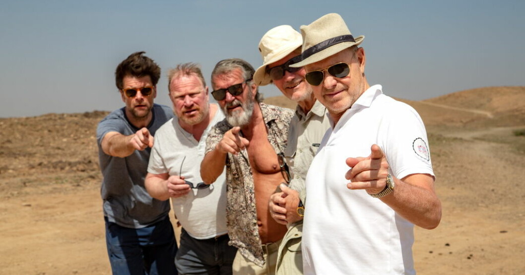 Peter Magnusson reser tillsammans med Claes Malmberg, Kjell Bergqvist, Harald Treutiger och Thomas Ravelli. Pressbild. "The gubbe is back" i nytt reseprogram