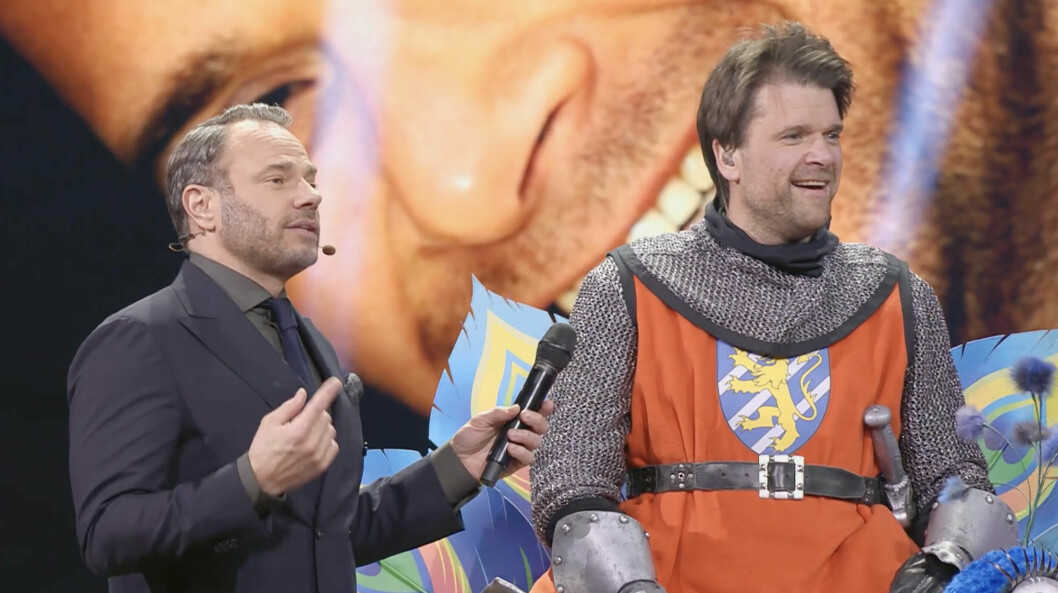 Peter Magnusson visade sig vara den kända profilen som gömde sig bakom masken Riddaren i <span class=" italic" data-lab-italic_desktop="italic">Masked singer</span> 2022. Peter Magnusson visade sig vara den kända profilen som gömde sig bakom masken Riddaren i Masked singer 2022.