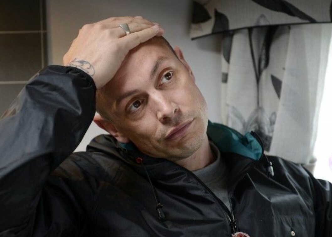 Petter våndas inför att hans mamma Birgitta Askergren ligger svårt sjuk. Foto: IBL Petter våndas inför att hans mamma Birgitta Askergren ligger svårt sjuk. Foto: IBL