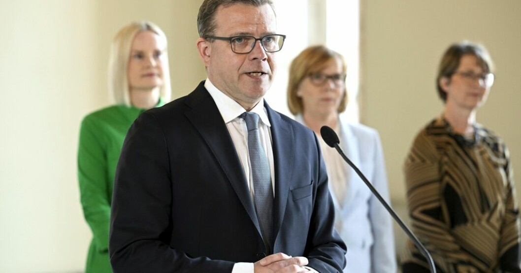 Petteri Orpo från Samlingspartiet, längst fram. I bakgrunden Riikka Purra från Sannfinländarna, Anna-Maja Henriksson från Svenska Folkpartiet och Sari Essayah från Kristdemokraterna. Orpo om regeringsbildning: Stora utmaningar