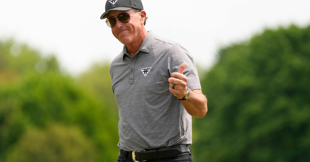 Phil Mickelson är LIV-tourens största affischnamn. Han är glad att man slutit fred med PGA-touren. Arkivbild. Så begravde golftourerna stridsyxan