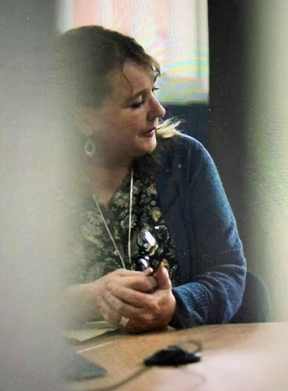 Pia Oscarsson i <span class=" italic" data-lab-italic_desktop="italic">Det som göms i snö</span>. Pia Oscarsson som Anne Stokke-Larsen i Det som göms i snö