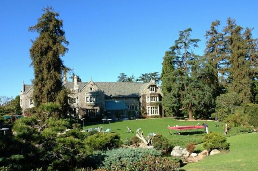 Playboy Mansion i all sin prakt. Playboy Mansion i all sin prakt.